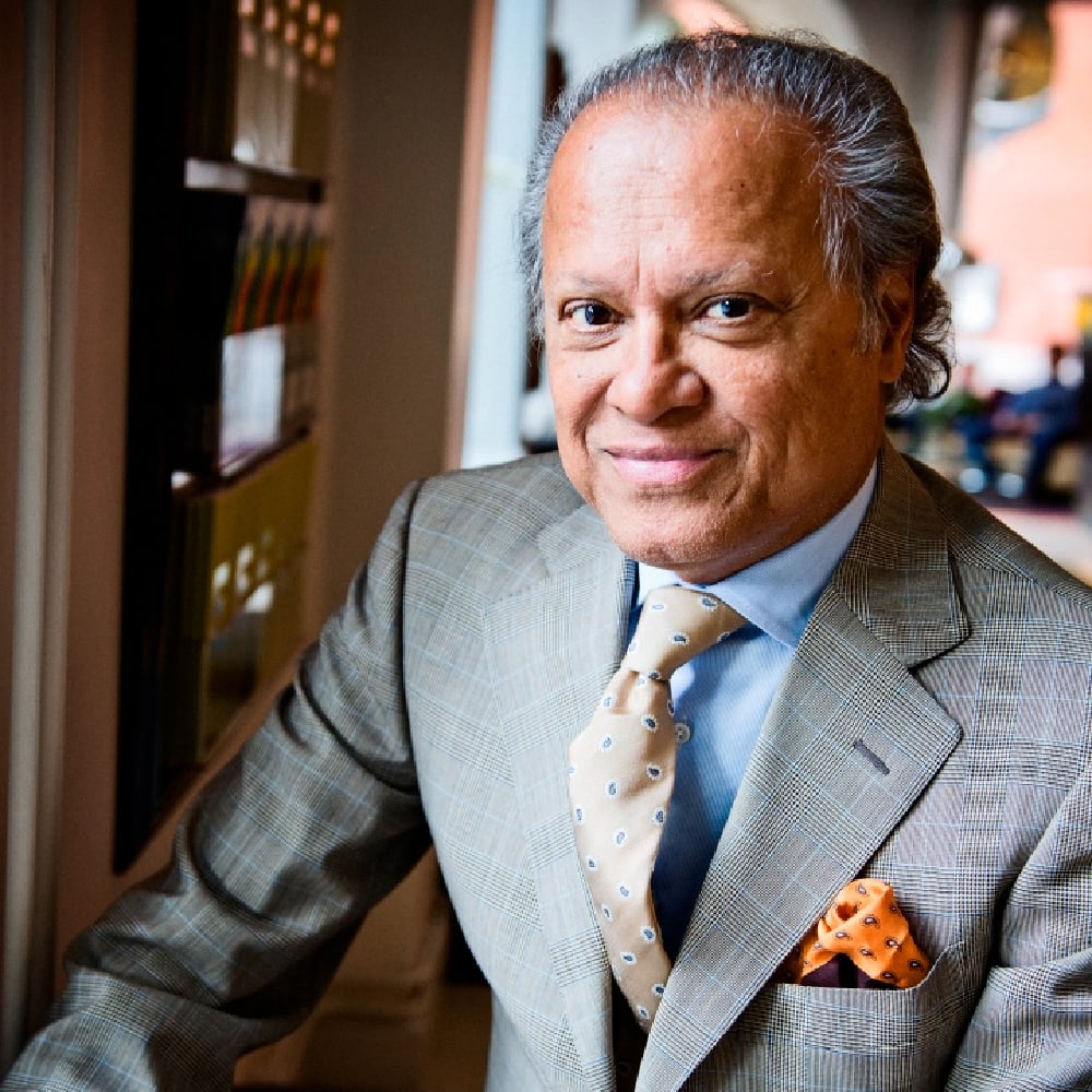 Founder of the Year Honorary Award 2009, Bicky Chakraborty Elite Hotels